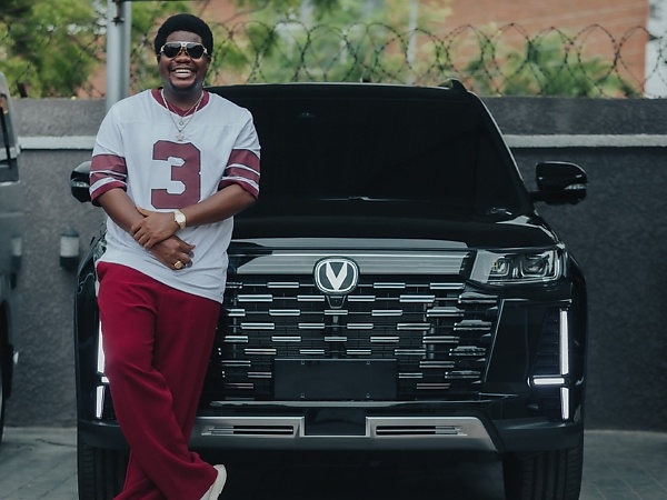 Comedian Mr Macaroni Renews Ambassadorship Deal With Mikano Motors, Receives Changan CS95 SUV