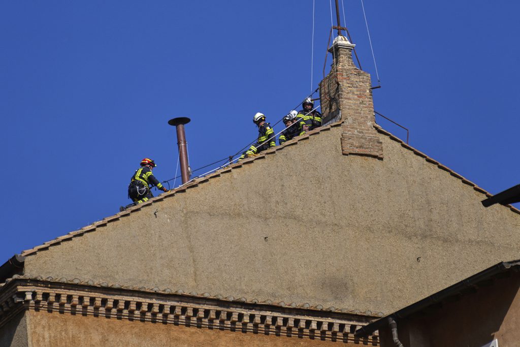 As the conclave nears, silence and a growing uncertainty reign