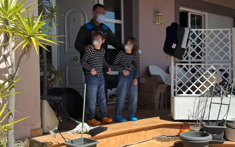 Nosy Neighbor Leads Police to Children Isolated for Years by COVID-Paranoid Parents