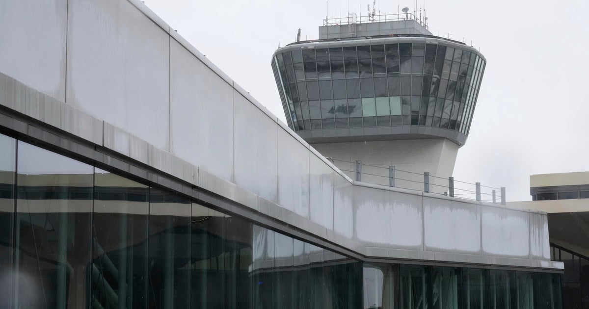 2nd radar outage for Newark Airport in 2 weeks leaves more flyers stranded