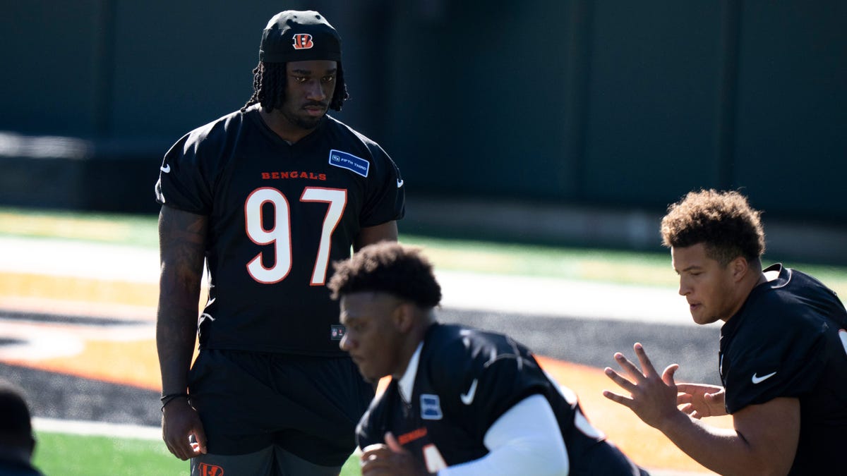 Bengals 1st-rounder Shemar Stewart under fire on Day 1