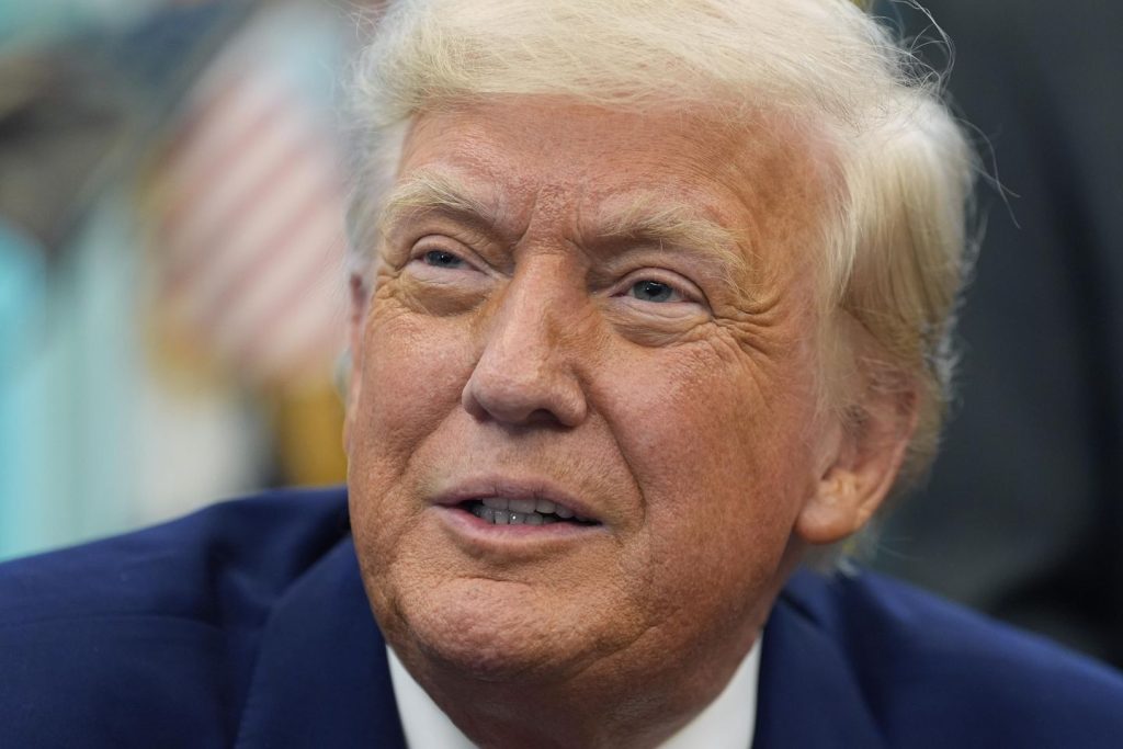 Trump announces executive order to slash drug prices up to 80%