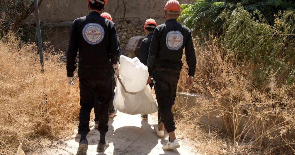 Search aided by FBI uncovers remains of 30 presumed ISIS victims