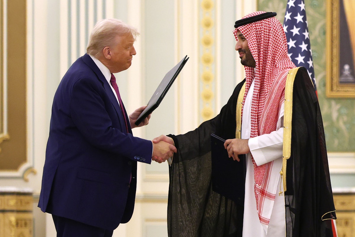Trump Signs Massive Arms Deal With Psychopath Saudi Leader