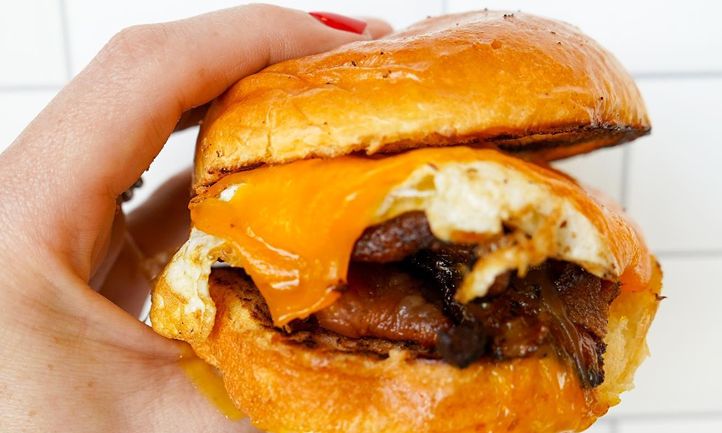 Effin Egg Opens First Las Vegas Franchise!
