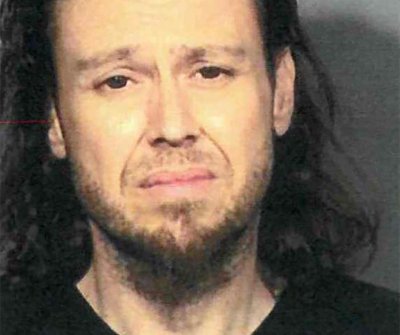 Las Vegas man gets 46 months for threatening U.S. senator