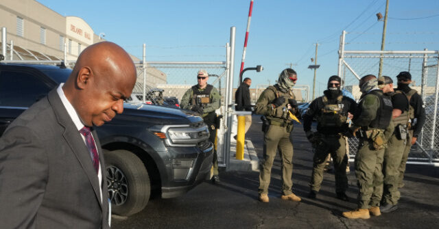 Newark Mayor: I Wasn’t at ICE Facility to Get Arrested, But It’s Moment Where People Choose to Put Selves in Danger