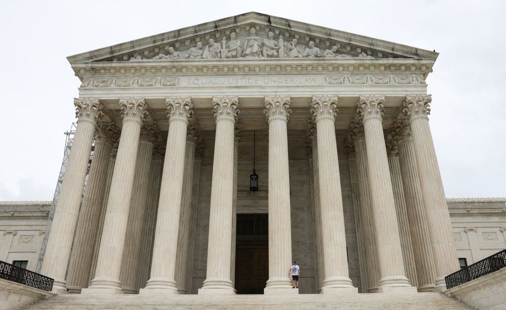 Supreme Court Extends Block on Trump’s Use of Wartime Law For Deportations