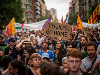 Spain orders Airbnb to block 65,000 holiday rentals over rule violations