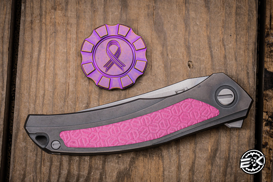 EKnives Unveils Pink Shirogorov Quantum Ursus for Cancer Relief