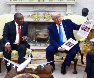 Tensions flare during Trump White House meeting with South African President Cyril Ramaphosa