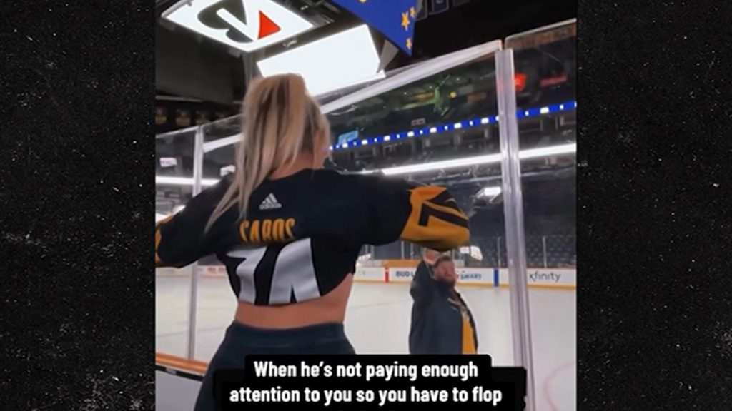 Jelly Roll’s Wife Flashes Him at Hockey Arena, on Video