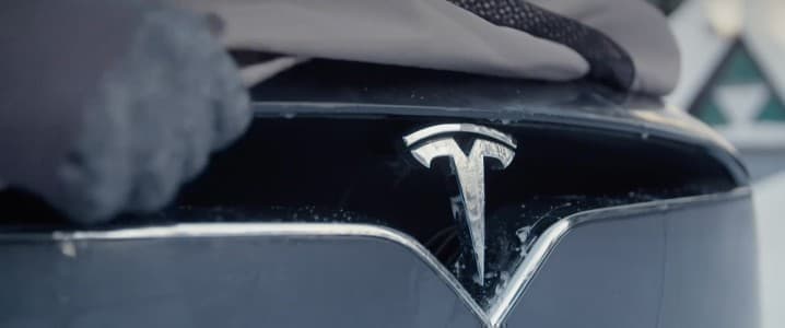 Tesla Super Bull Boosts Price Target to $500, Sees “Golden Age Of Autonomy”