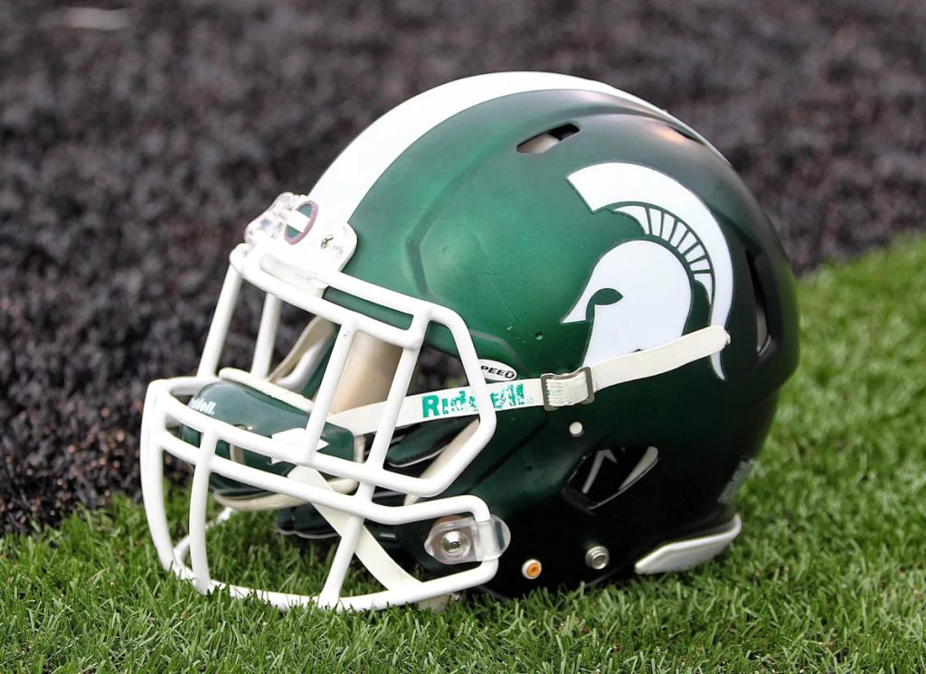 Michigan State football offers quickly rising 3-star OT Charlie Thom of Avon, Conn.