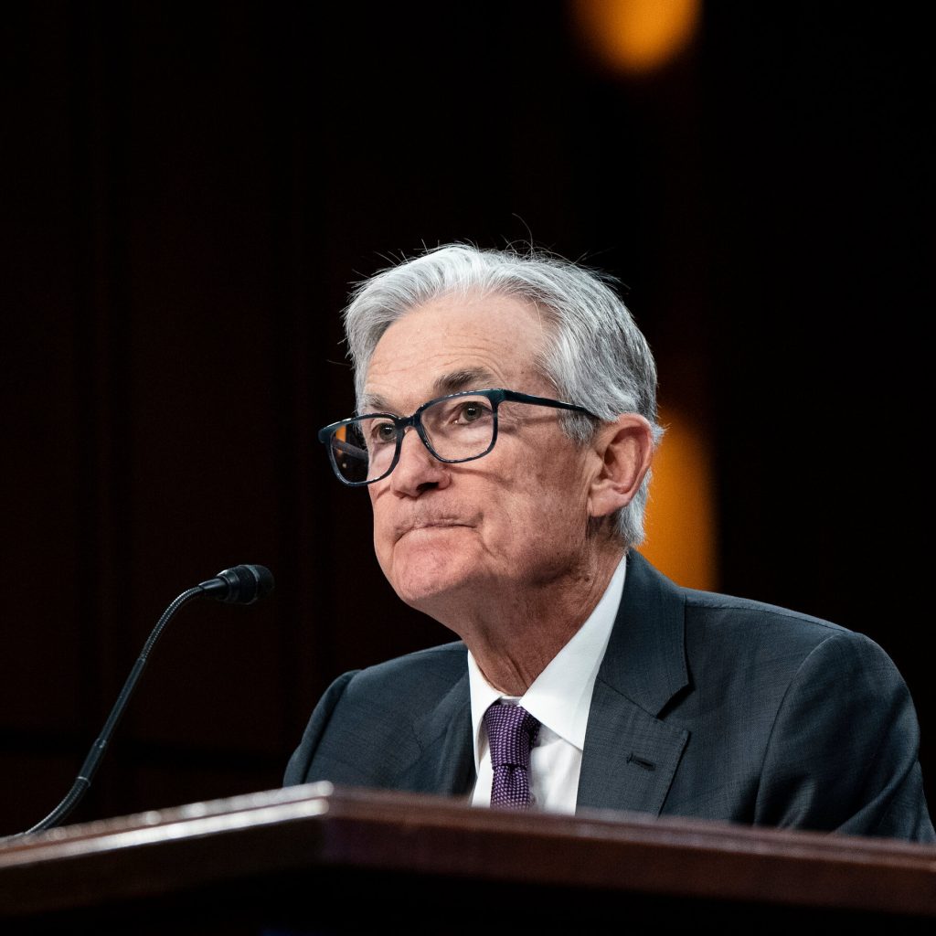 Fed ‘Well Positioned’ to Wait on Rate Cuts Even as Economic Risks Rise, Minutes Show